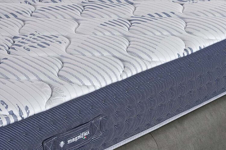 rozwinięty materac magniflex