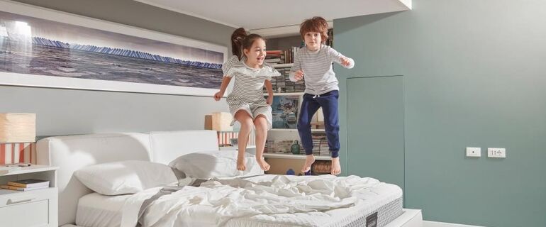 Pianka termoelastyczna - jak działa w materacach?